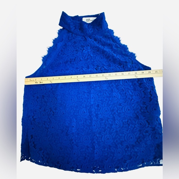 Diane Von Furstenberg Jemmie Blue Lace Halter Top. Large - Picture 6 of 7